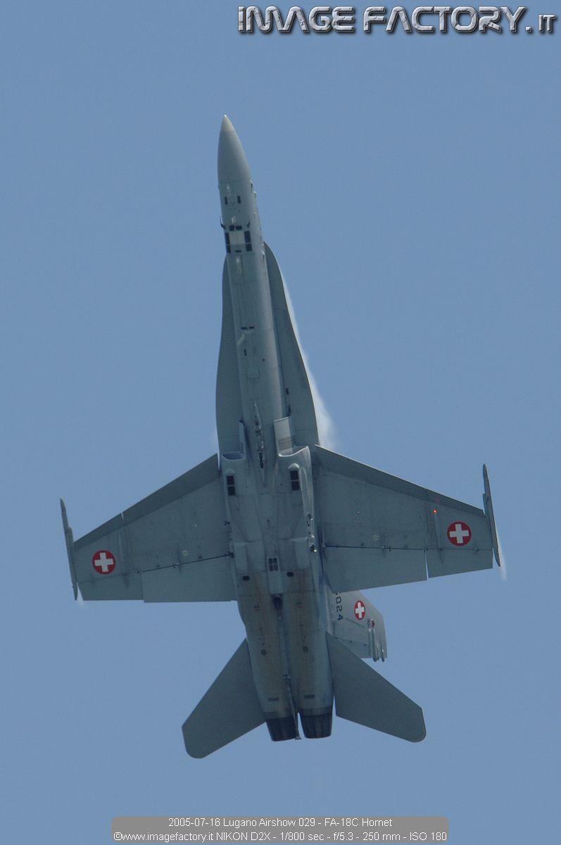 2005-07-16 Lugano Airshow 029 - FA-18C Hornet